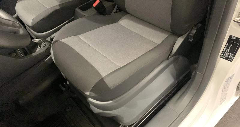 Volkswagen Caddy cena 83900 przebieg: 102914, rok produkcji 2018 z Warszawa małe 232